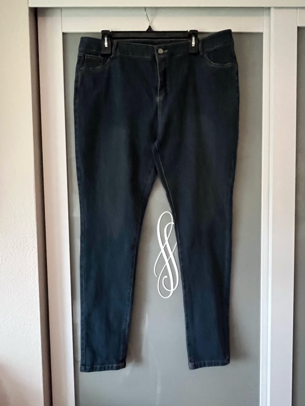 Slim Fit Women's Skinny Jeans in Dark Blue